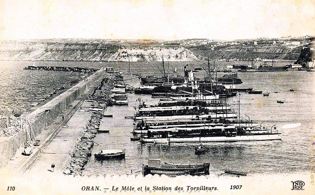 Oran - Mole et Station des Torpilleurs - 1907.jpg